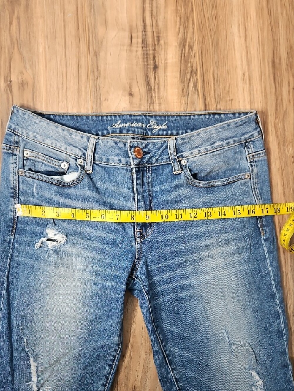 American Eagle Outfitters Light Blue Distressed Boyfit Jeans 10 - Picture 5 of 12